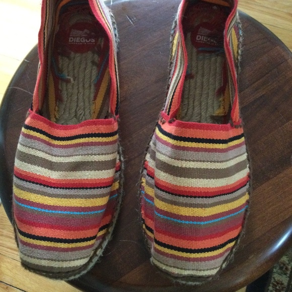 Women’s Espadrilles - Picture 1 of 3